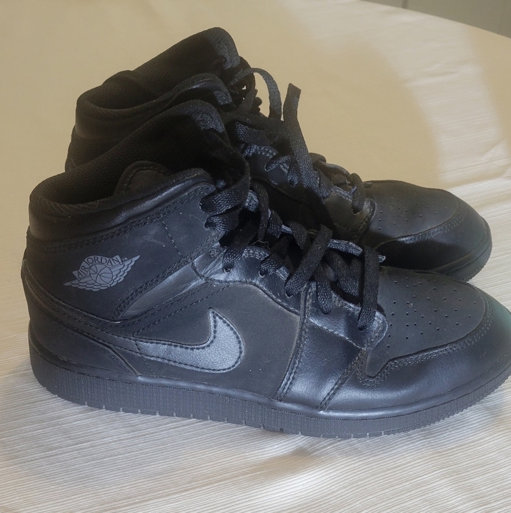 Air Jordan triple black Women's Size 6.5
